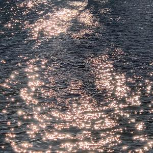 人兽兄妹乱伦漫画
