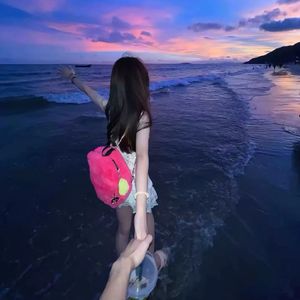 人兽兄妹乱伦漫画
